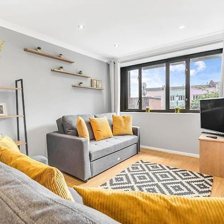 Luxstay Earls Court Apartment - Sleeps Up To 7 Лондон Екстериор снимка