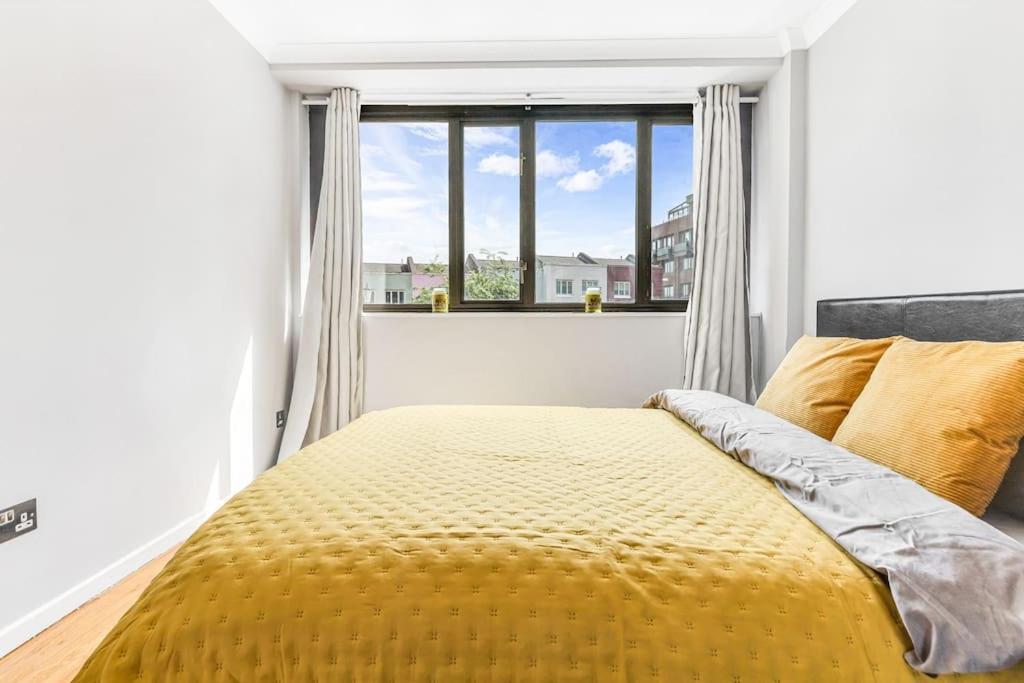 Luxstay Earls Court Apartment - Sleeps Up To 7 Лондон Екстериор снимка