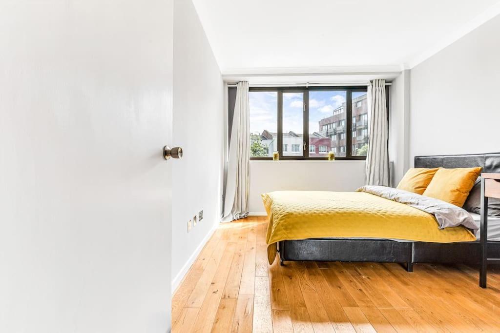 Luxstay Earls Court Apartment - Sleeps Up To 7 Лондон Екстериор снимка