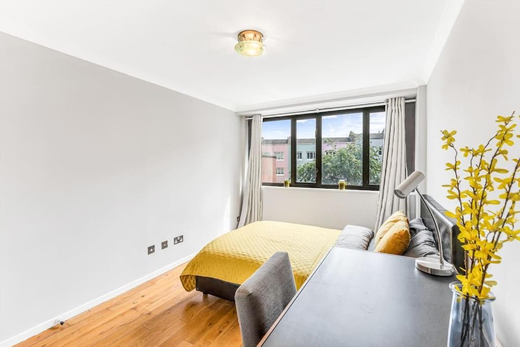 Luxstay Earls Court Apartment - Sleeps Up To 7 Лондон Екстериор снимка